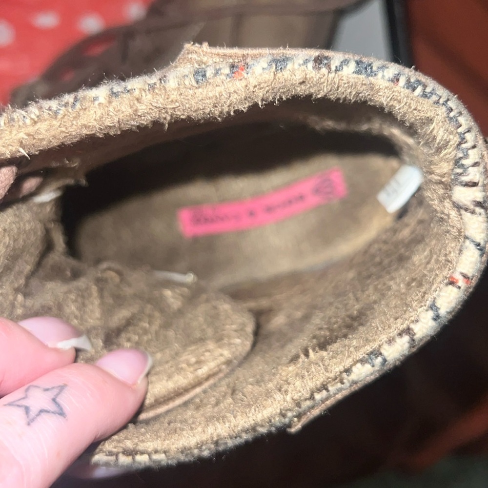 Boots - Picture 2 of 4